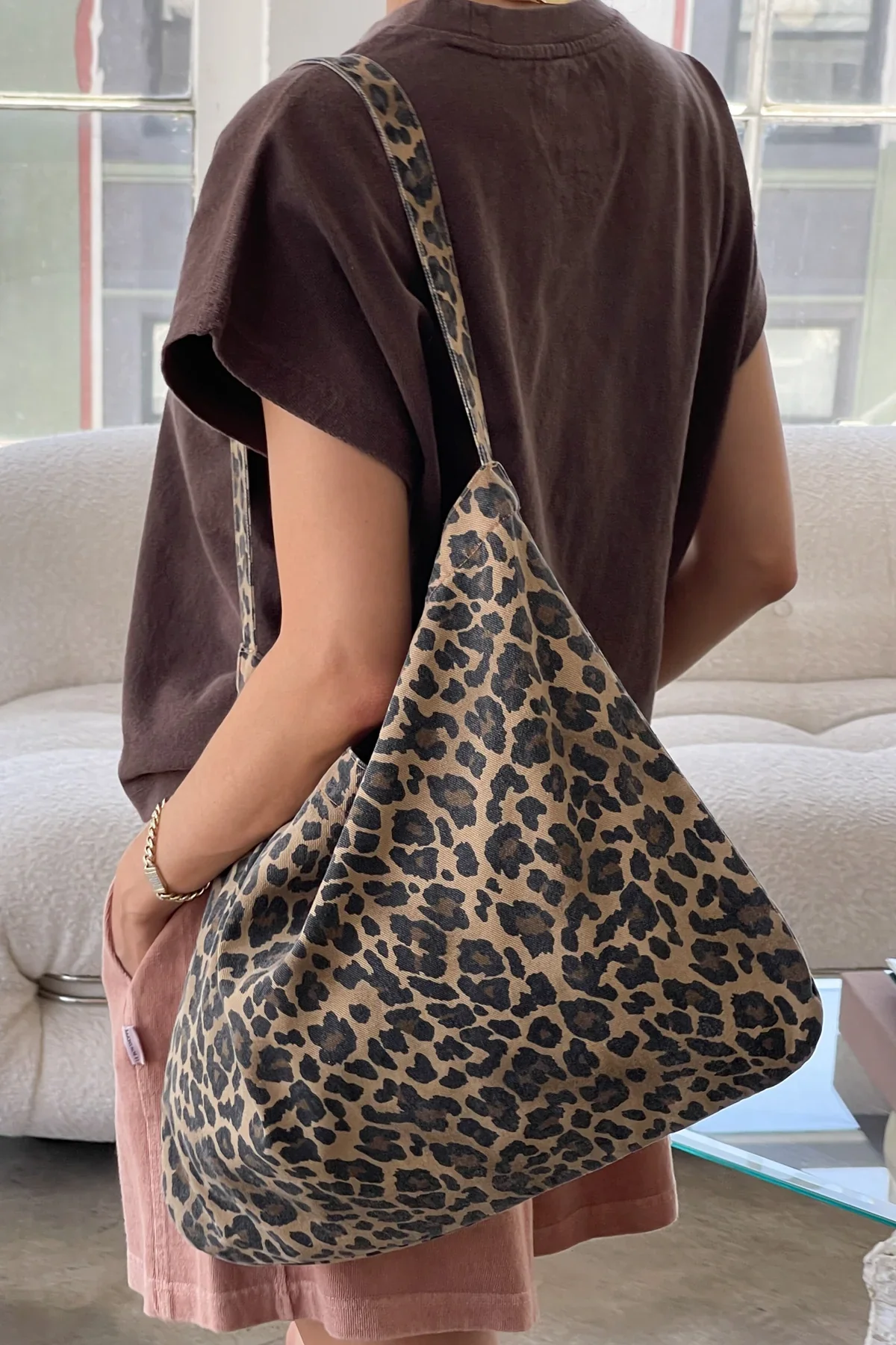 Le Bon Crew Happy Carry Bag / Leopard/Fern Leopard - Image 4