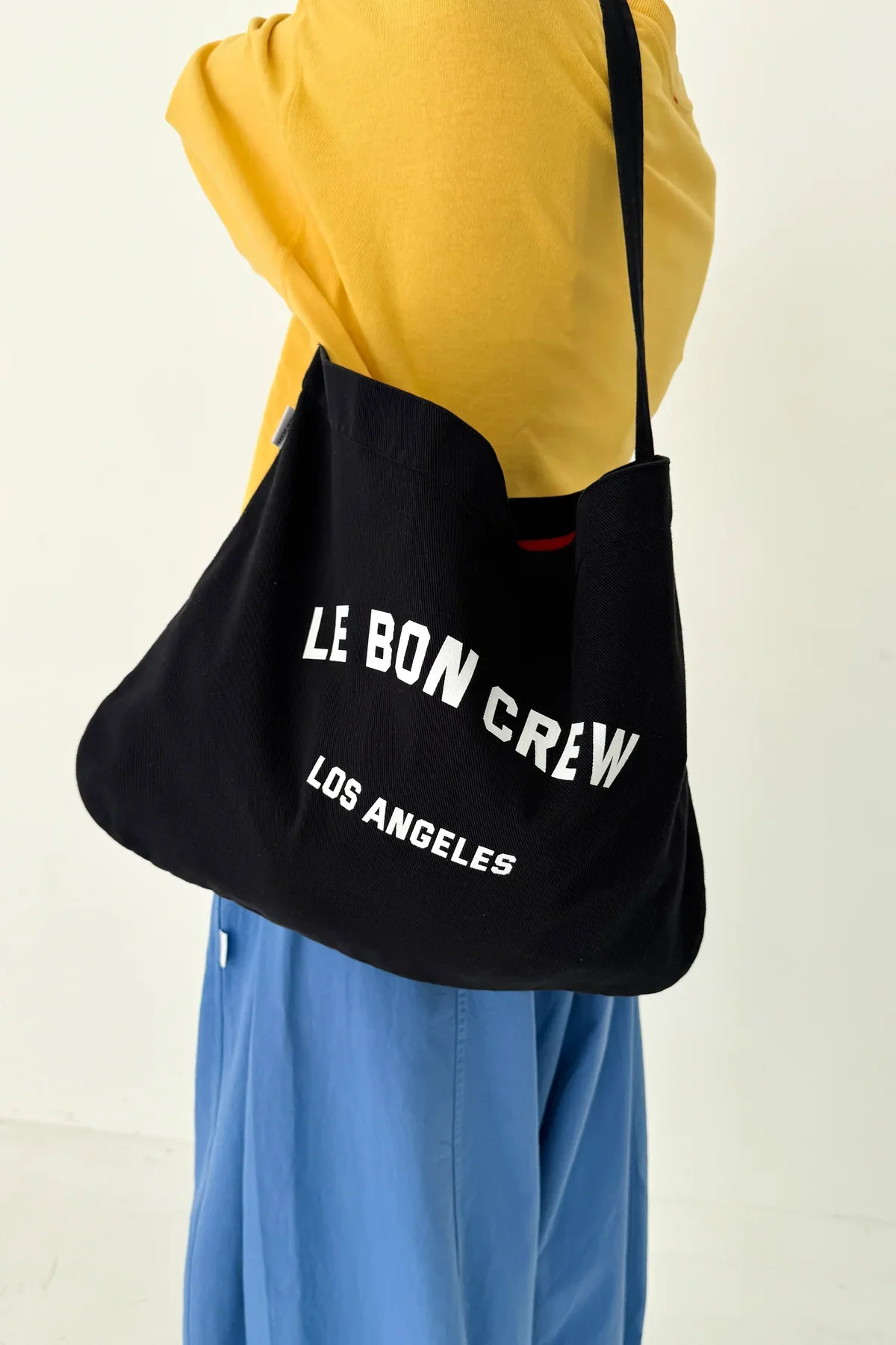 Le Bon Crew Happy Carry Bag / olive/black/azure - Image 5
