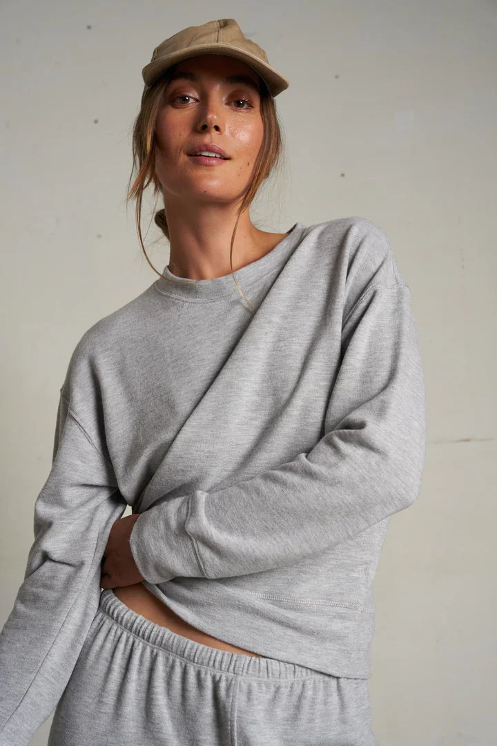 Selma Pullover Heather Grey| Perfect White Tee