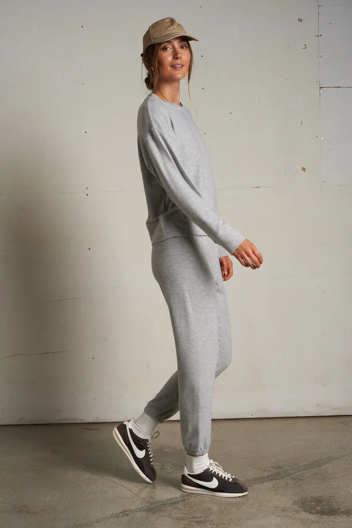 Selma Pullover Heather Grey| Perfect White Tee - Image 2