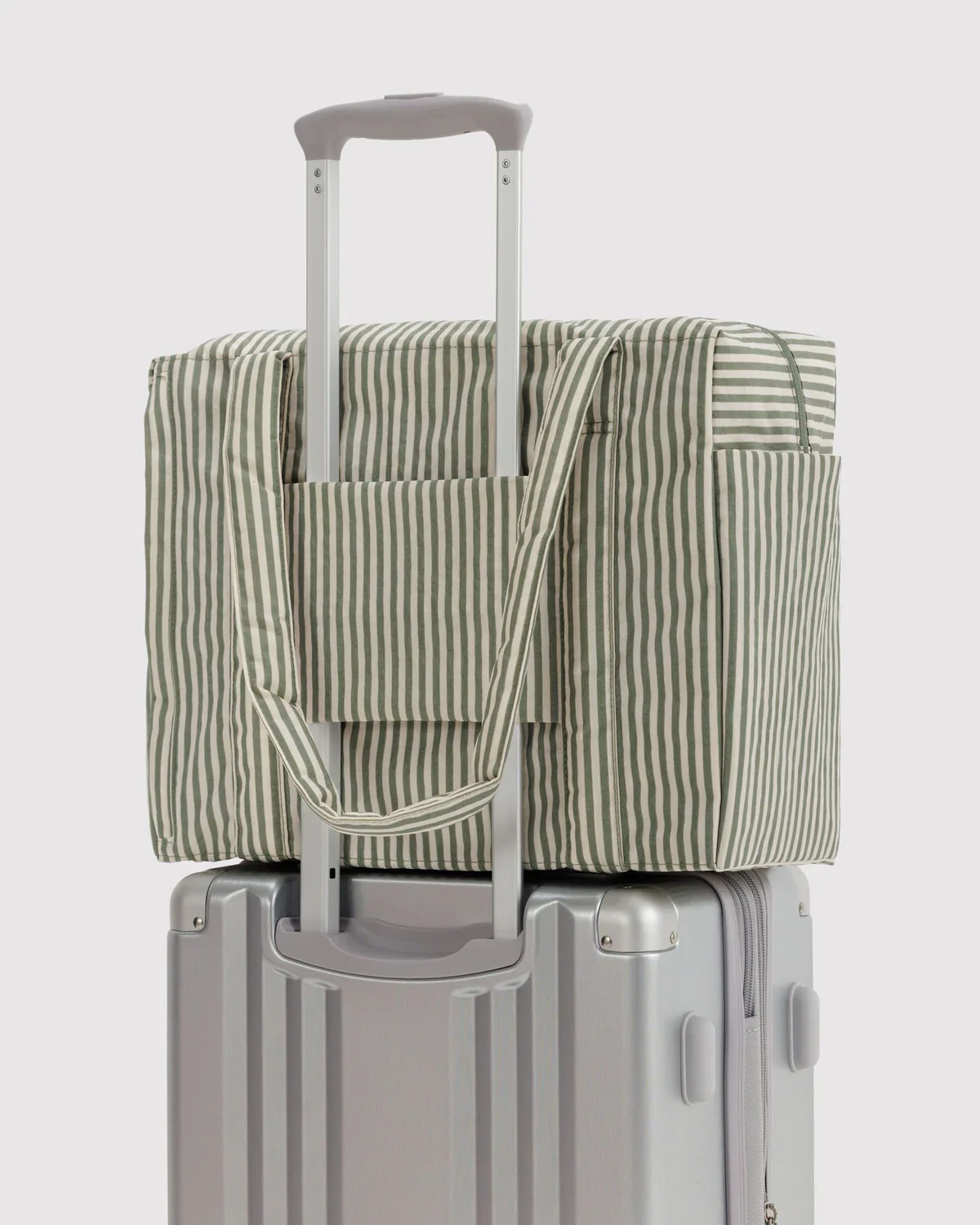 Small Cloud Carry-On Sage Stripe | Baggu - Image 2